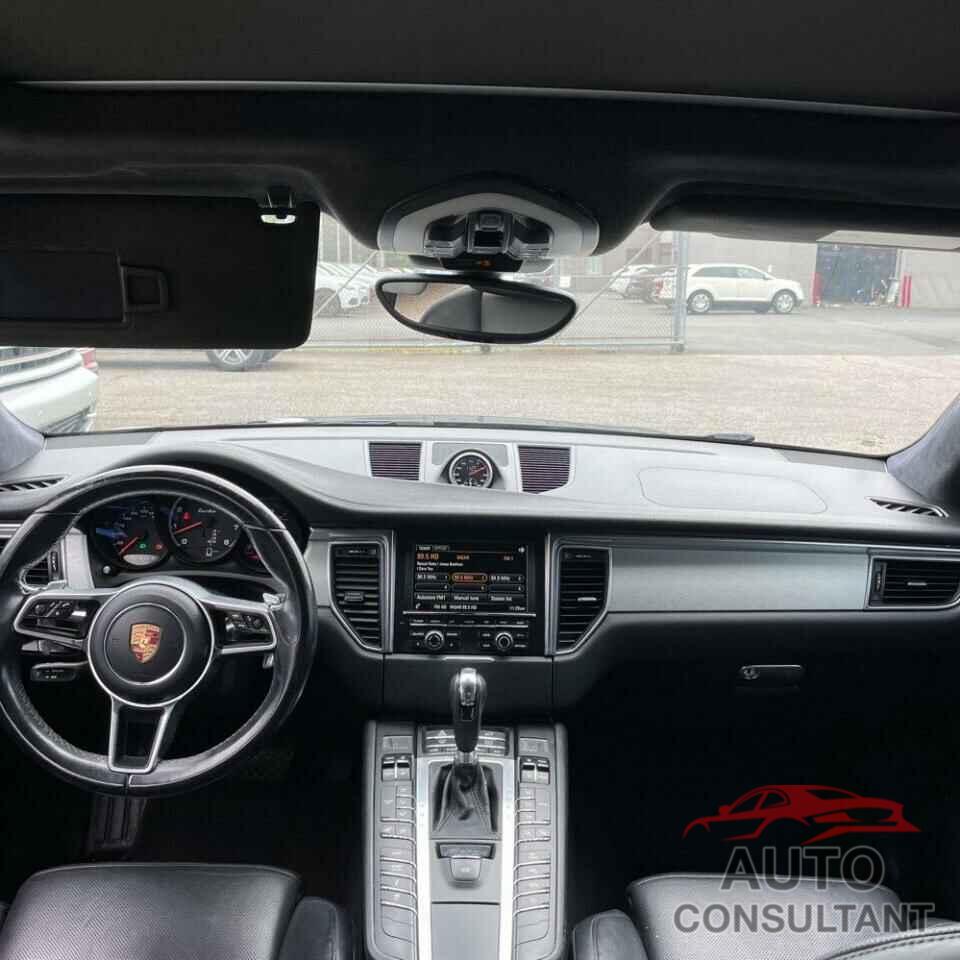 PORSCHE MACAN 2015 - WP1AF2A5XFLB99315