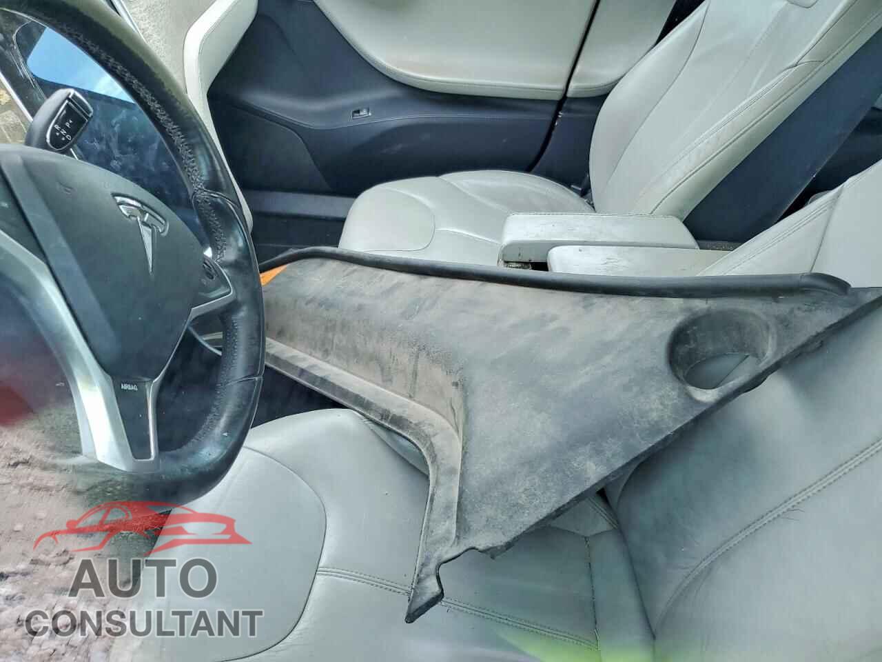 TESLA MODEL S 2013 - 5YJSA1CG2DFP03773