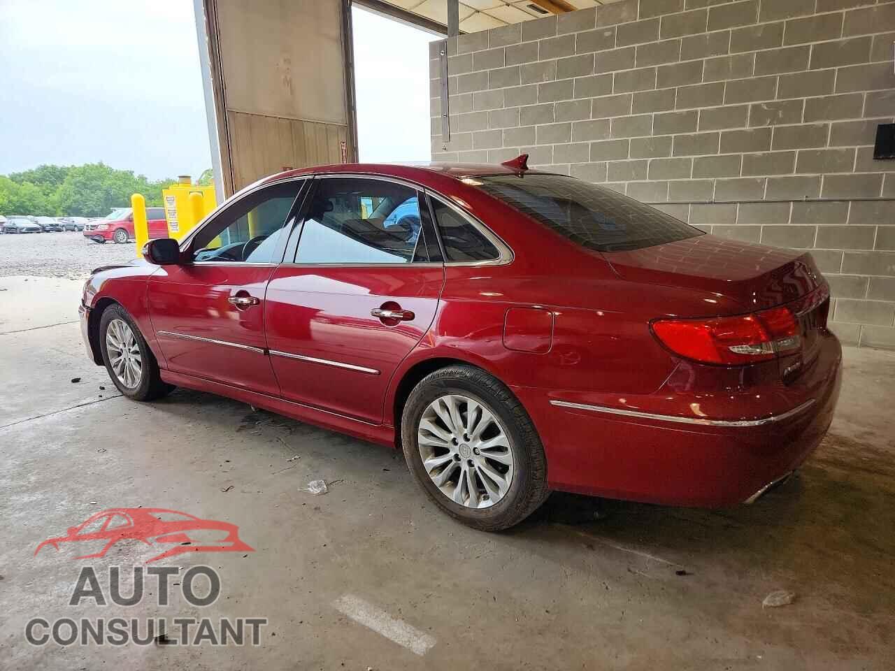 HYUNDAI AZERA 2011 - KMHFC4DFXBA544313