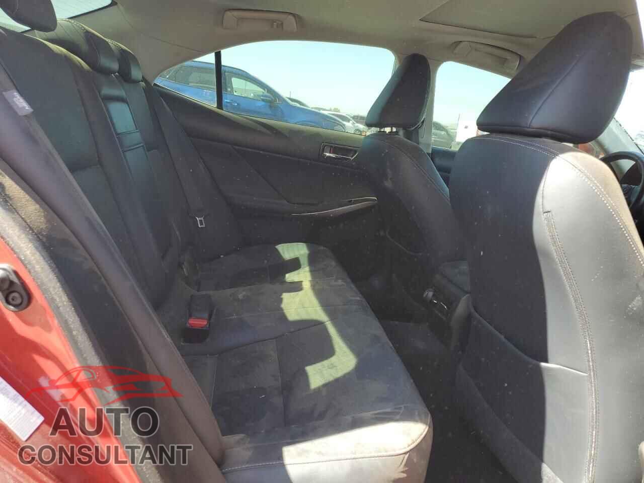 LEXUS IS 2016 - JTHBE1D25G5027525