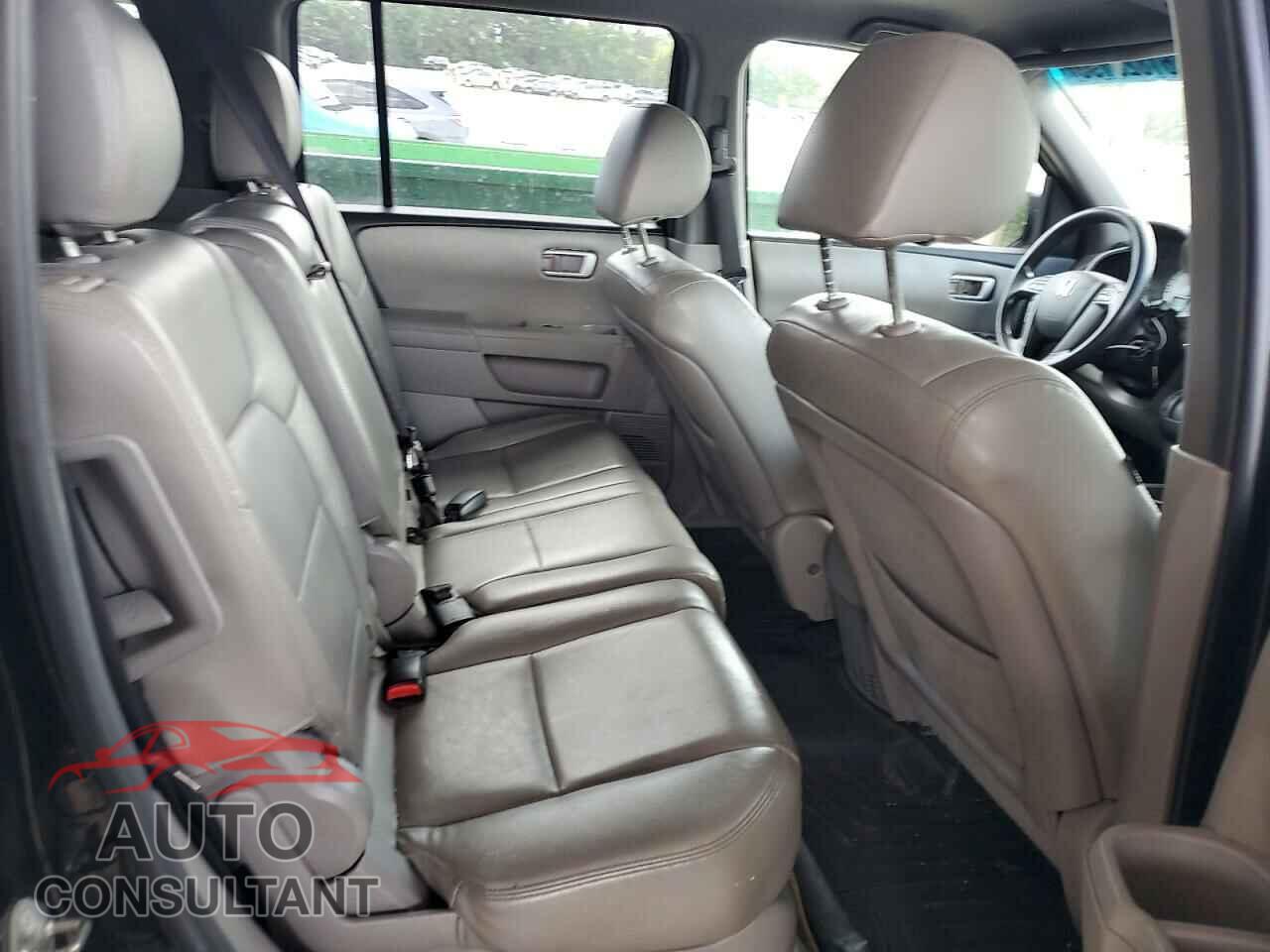 HONDA PILOT 2013 - 5FNYF3H2XDB036830