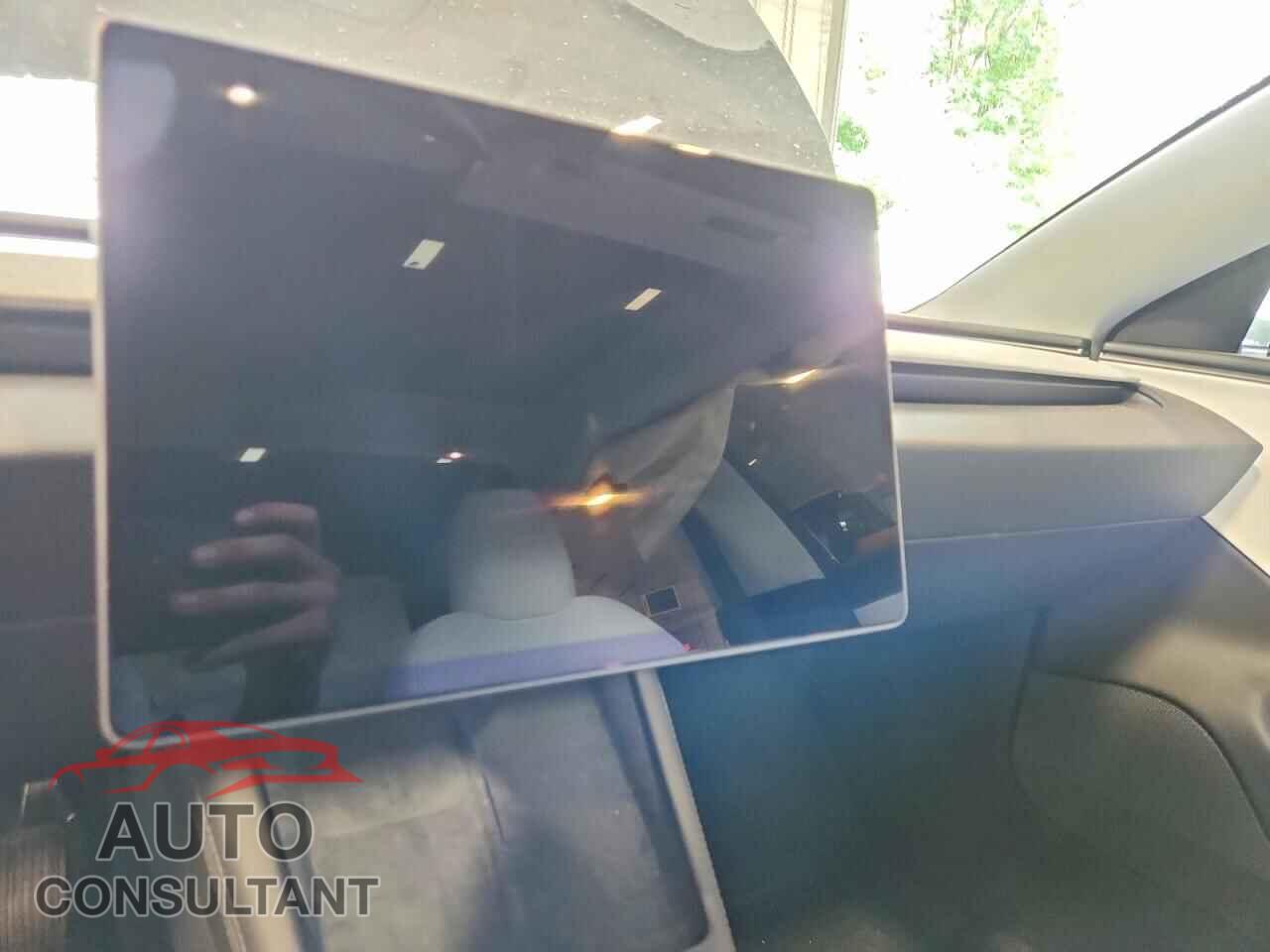 TESLA MODEL 3 2026 - 5YJ3E1EA7TF185711