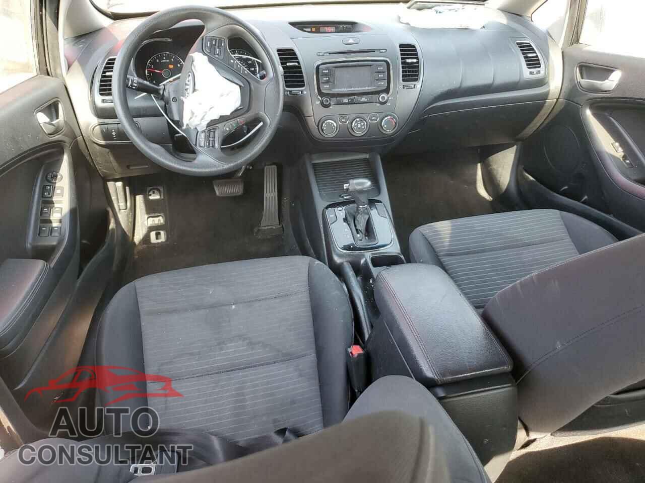 KIA FORTE 2017 - 3KPFL4A7XHE005777
