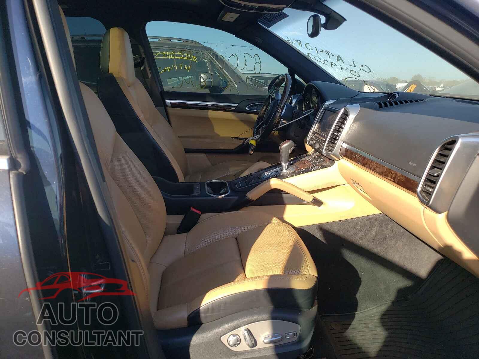 PORSCHE CAYENNE 2016 - WP1AB2A27GLA94086