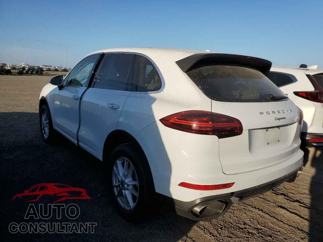 PORSCHE CAYENNE 2016 - WP1AA2A24GKA09200