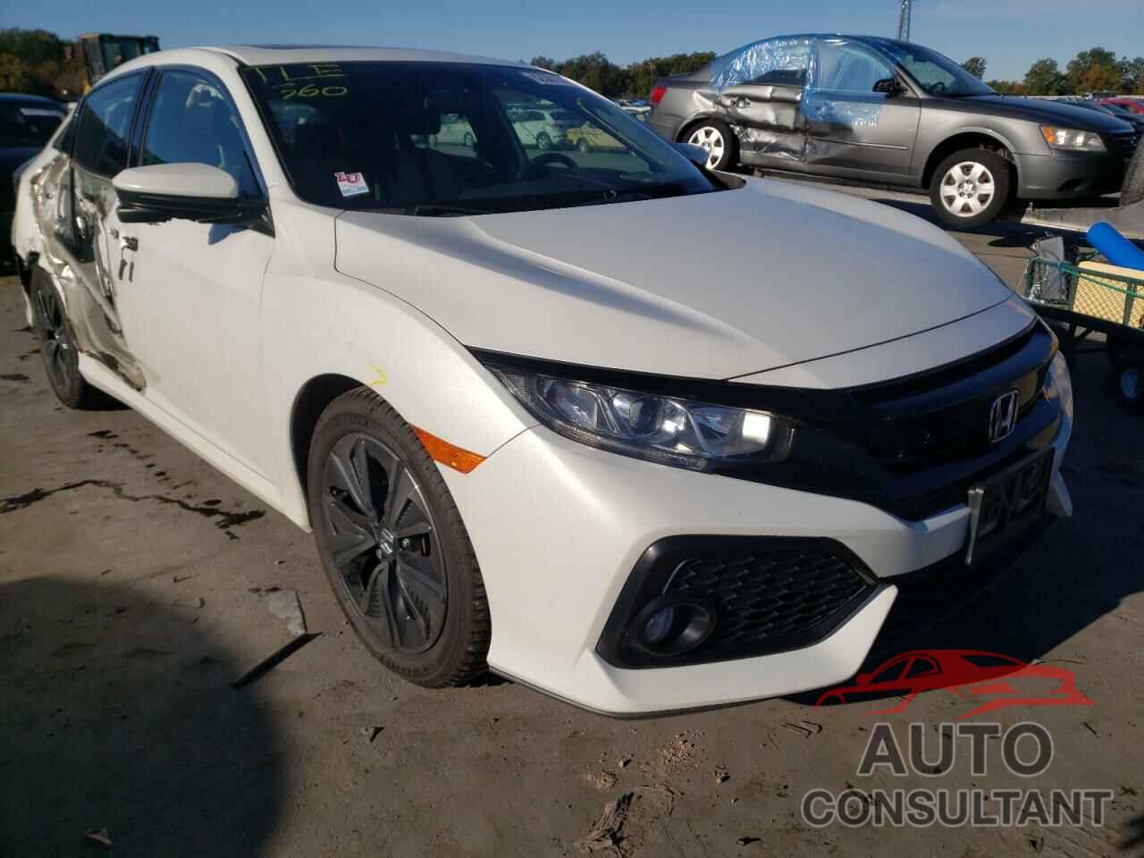 HONDA CIVIC 2018 - SHHFK7H58JU422791