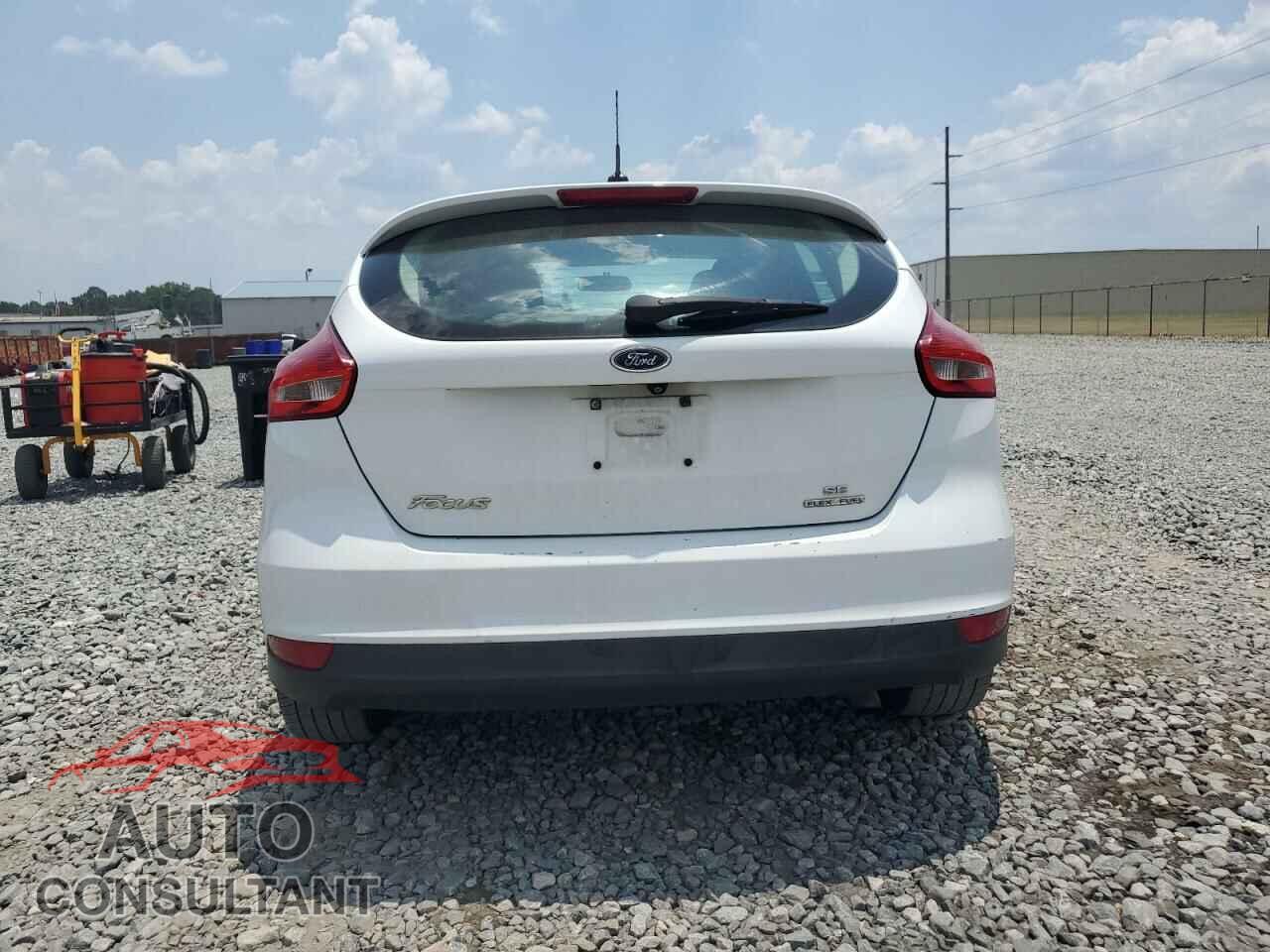 FORD FOCUS 2015 - 1FADP3K24FL295663