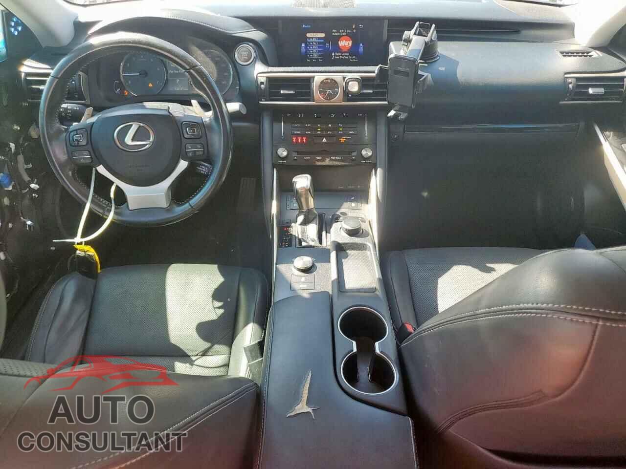 LEXUS IS 2017 - JTHBA1D24H5039369