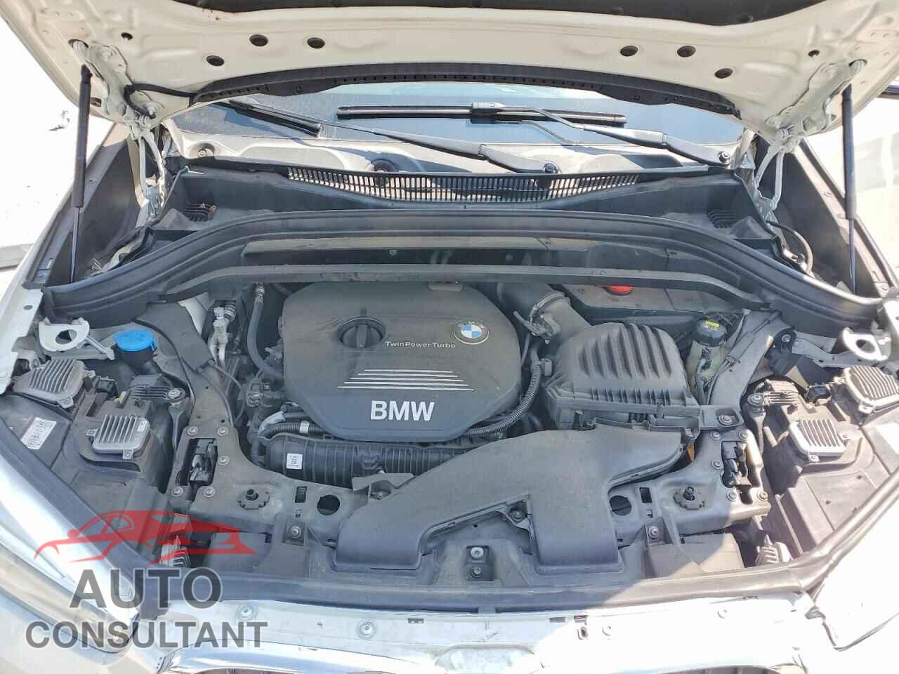 BMW X1 2017 - WBXHT3C33H5F80656