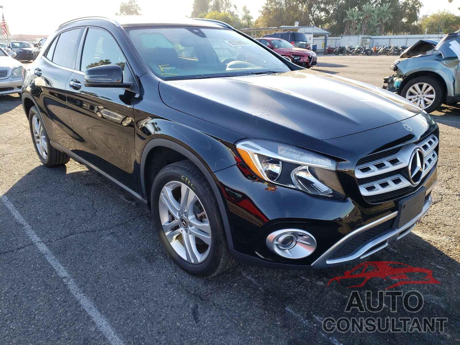 MERCEDES-BENZ GLA-CLASS 2019 - WDCTG4GB6KJ584970