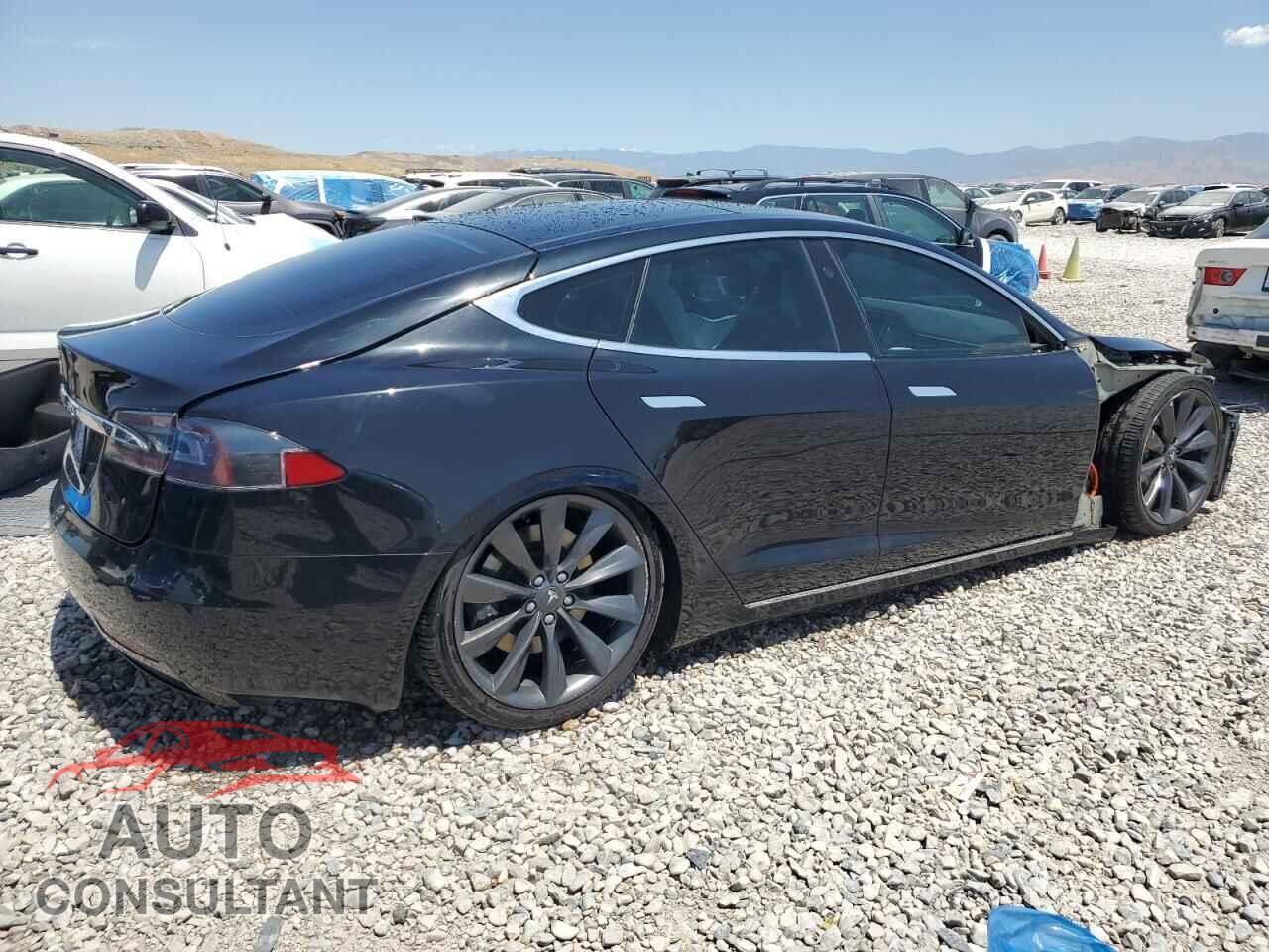 TESLA MODEL S 2017 - 5YJSA1E23HF203001