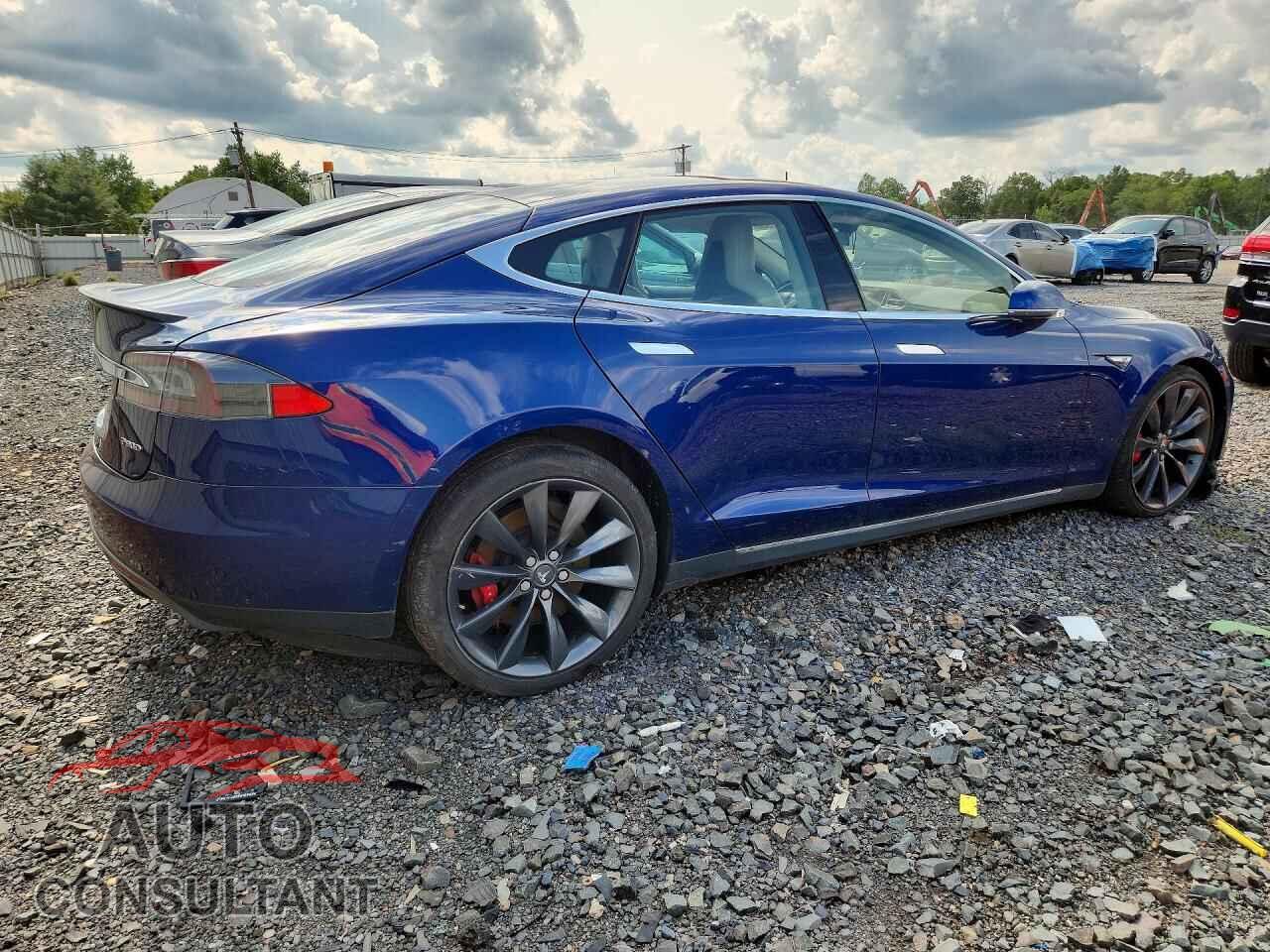 TESLA MODEL S 2015 - 5YJSA1E47FF114353