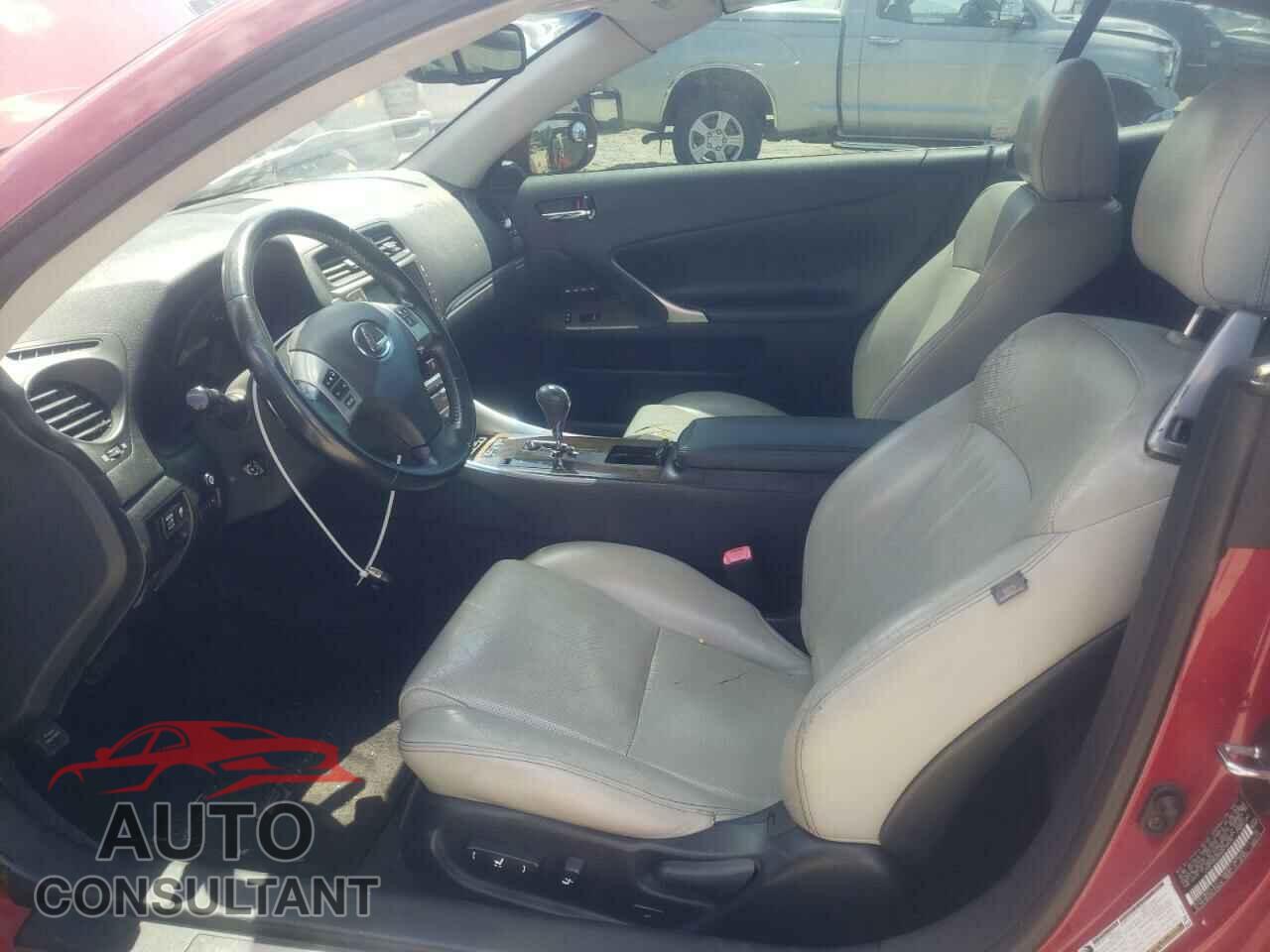 LEXUS IS 2011 - JTHFF2C25B2518970