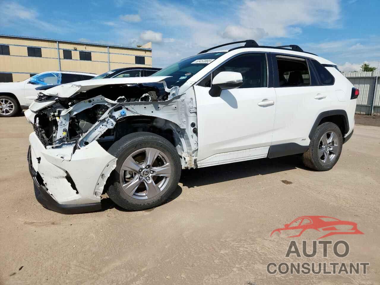TOYOTA RAV4 2022 - JTMRWRFV3NJ054827