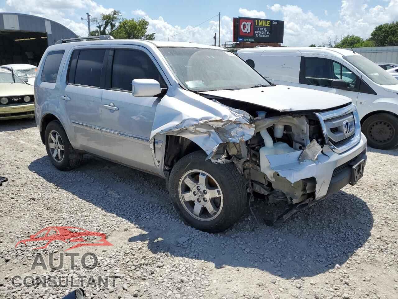 HONDA PILOT 2011 - 5FNYF4H95BB056709