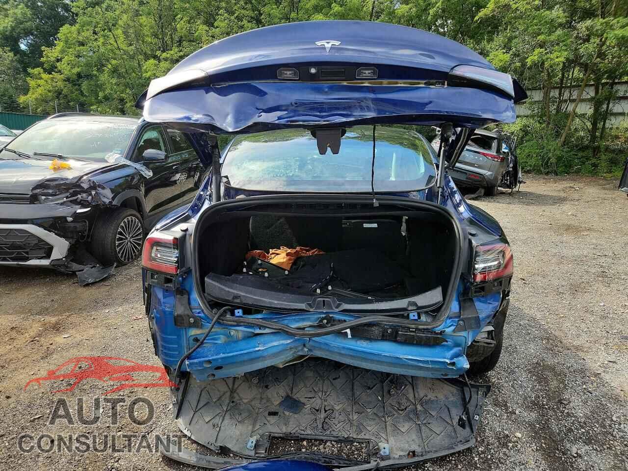 TESLA MODEL 3 2022 - 5YJ3E1EA9NF369843
