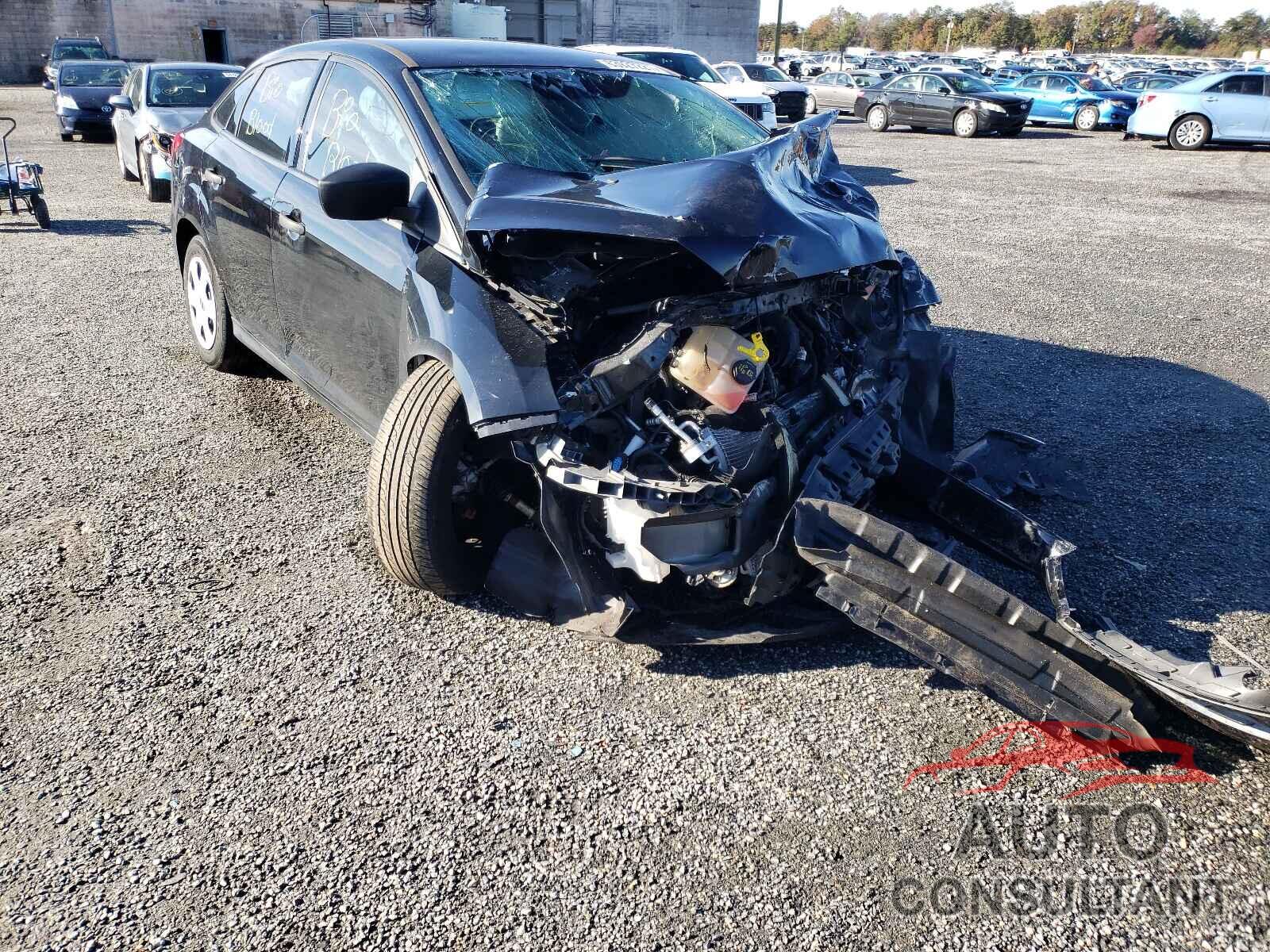 FORD FOCUS 2018 - 1FADP3E25JL220877