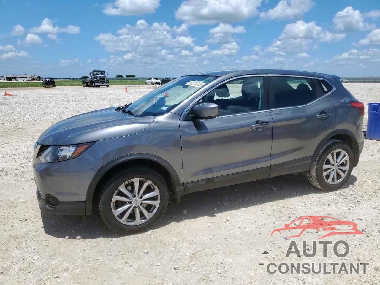 NISSAN ROGUE 2017 - JN1BJ1CR5HW136237