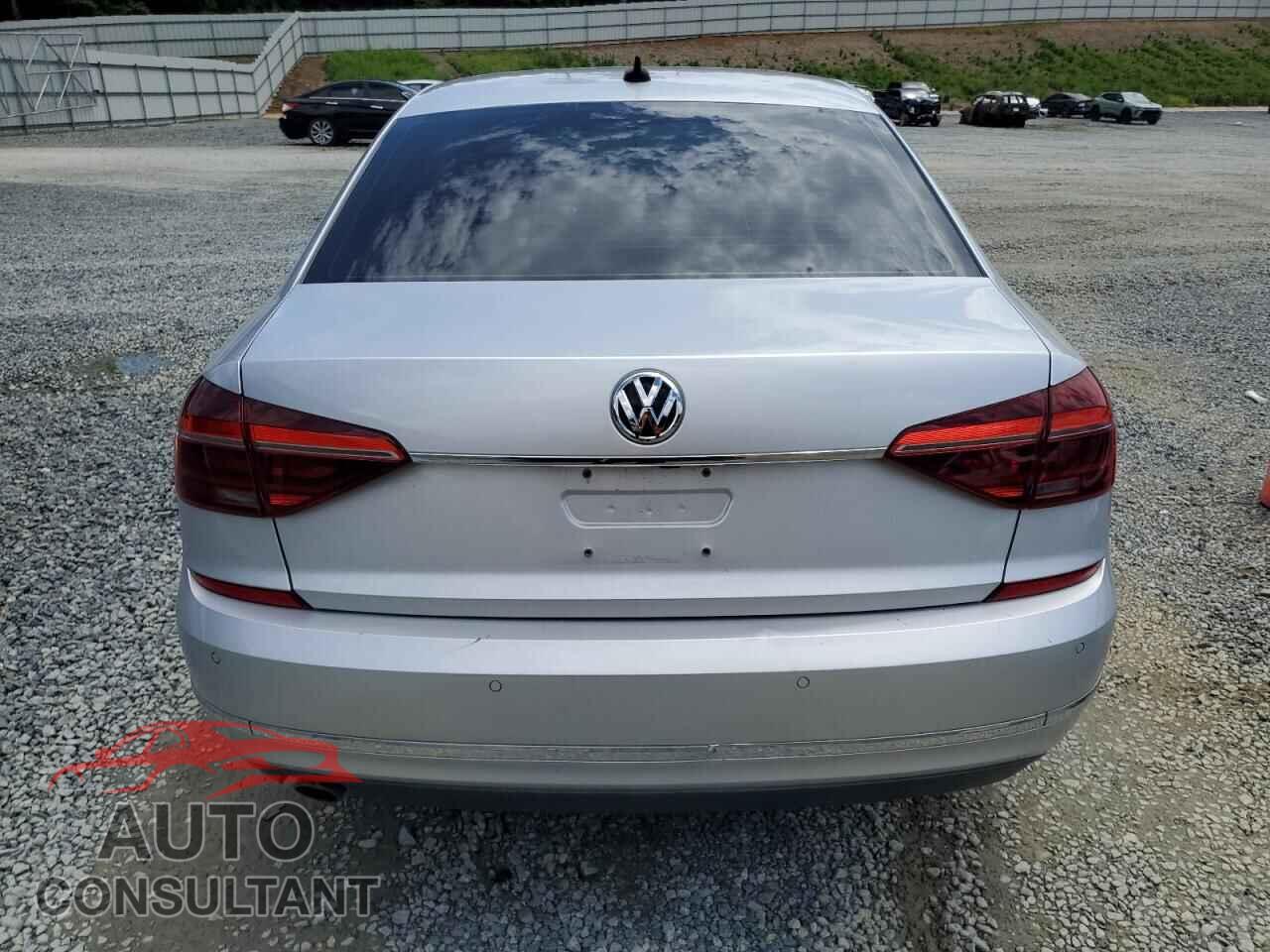 VOLKSWAGEN PASSAT 2017 - 1VWCT7A38HC062758