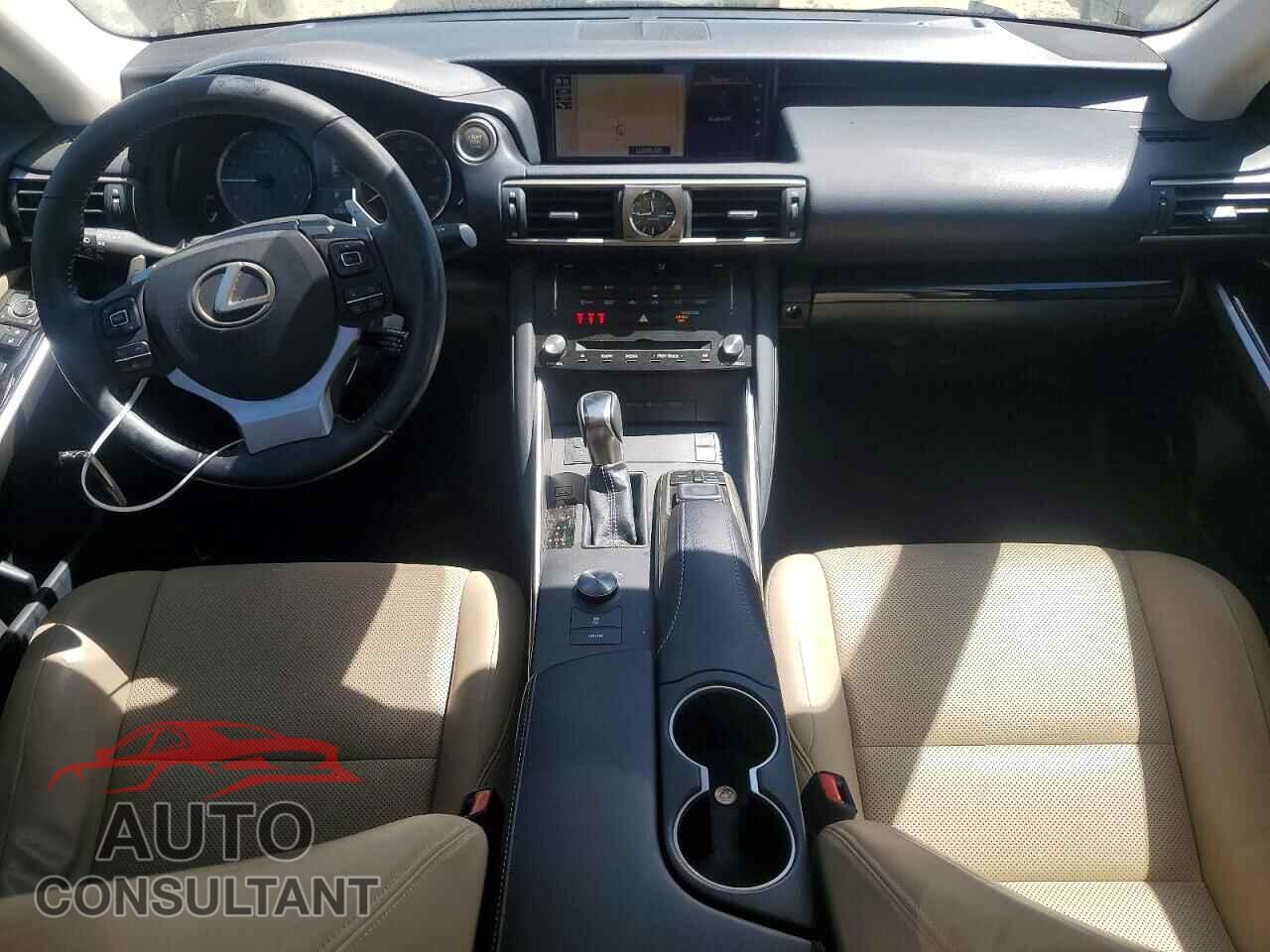 LEXUS IS 2017 - JTHBA1D21H5039037