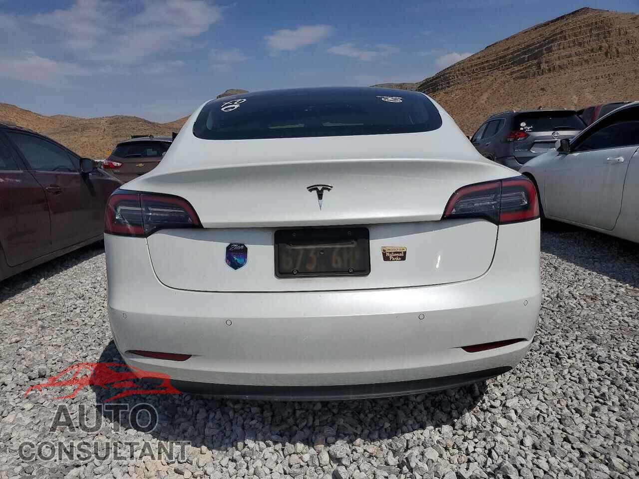 TESLA MODEL 3 2021 - 5YJ3E1EA6MF976832