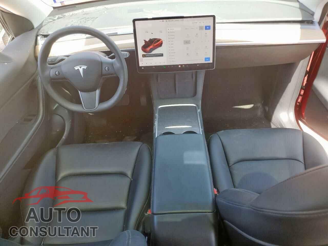 TESLA MODEL Y 2021 - 5YJYGAEE2MF180825