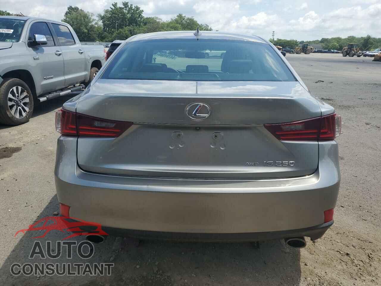 LEXUS IS 2015 - JTHCF1D29F5023008