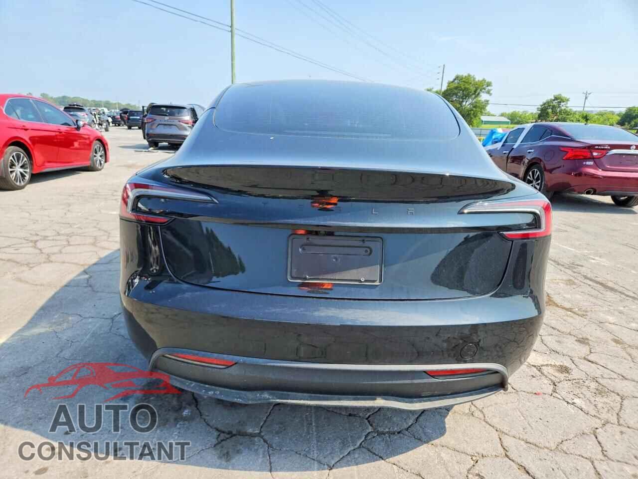 TESLA MODEL 3 2026 - 5YJ3E1EA2TF140904