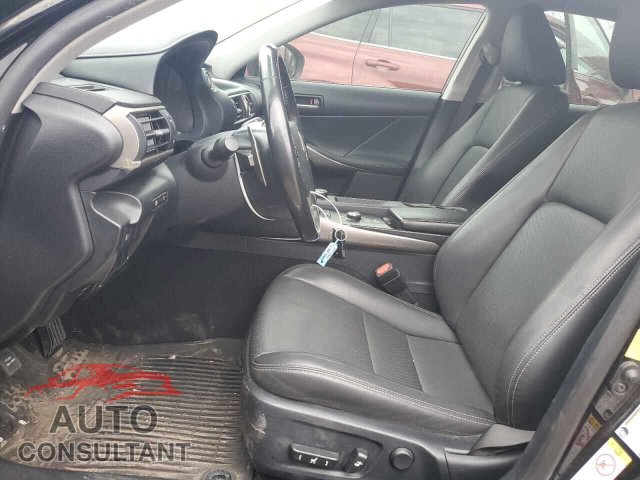 LEXUS IS 2017 - JTHBA1D21H5054685