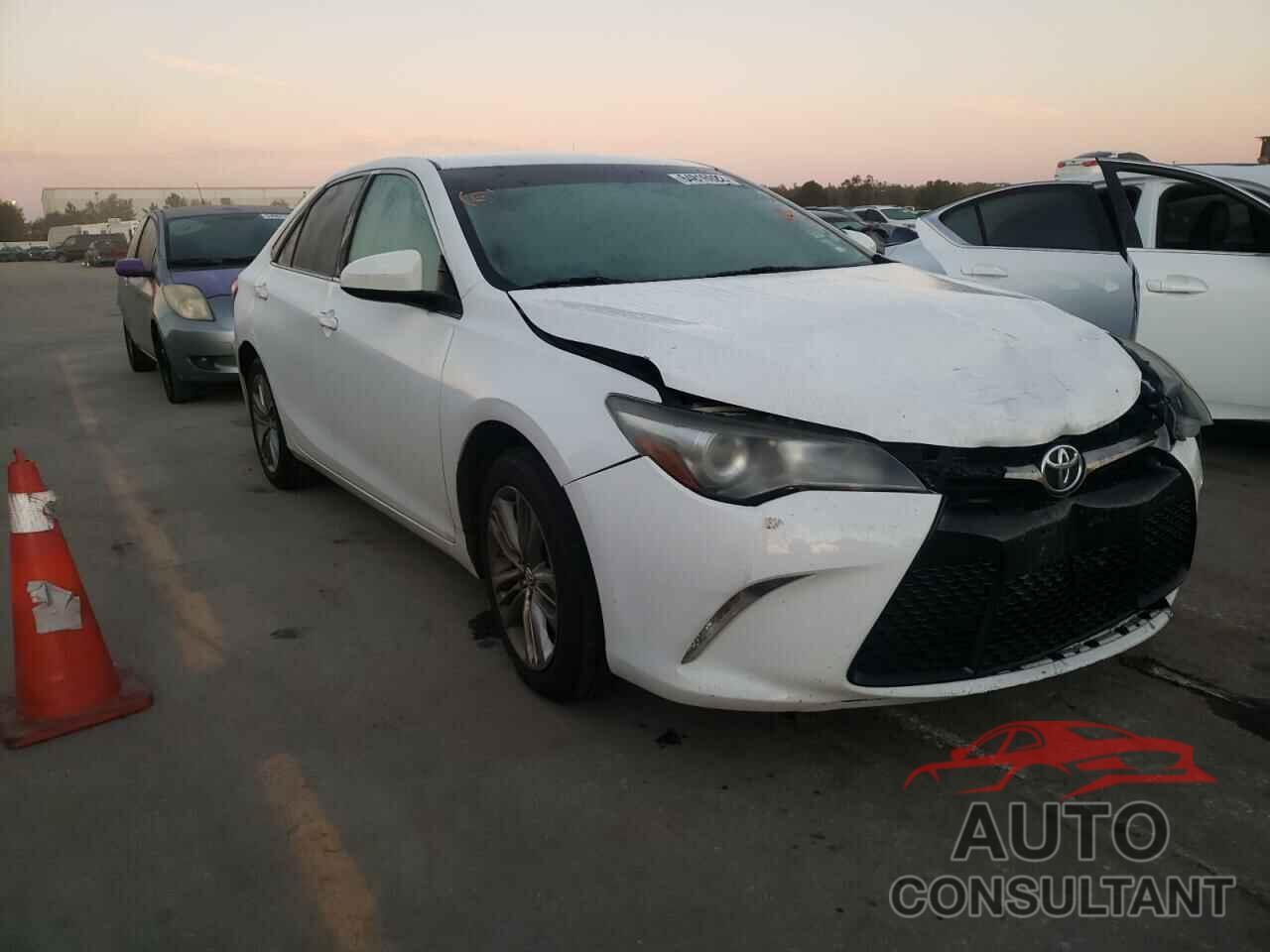 TOYOTA CAMRY 2016 - 4T1BF1FK3GU180403
