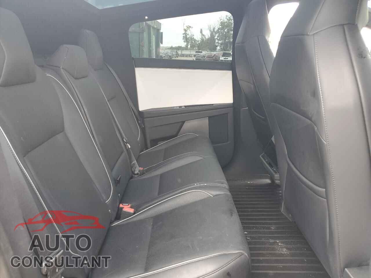 TESLA CYBERTRUCK 2024 - 7G2CEHED6RA015992