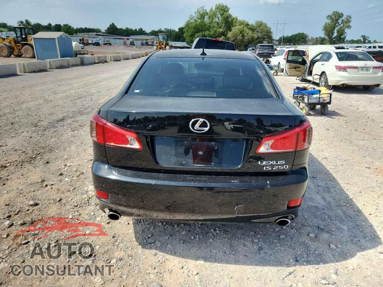 LEXUS IS 2011 - JTHBF5C26B2101521