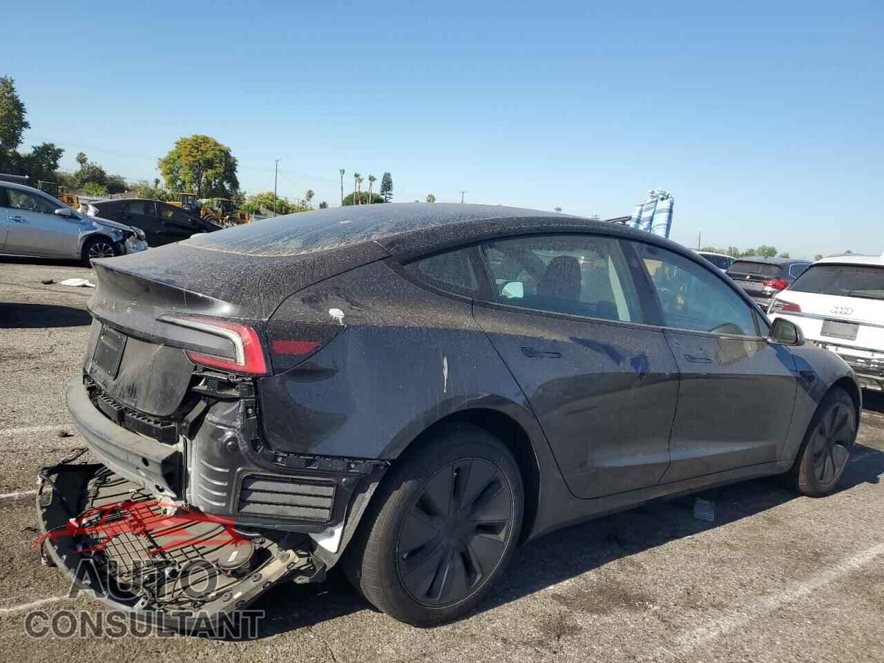TESLA MODEL 3 2024 - 5YJ3E1EA3RF821825