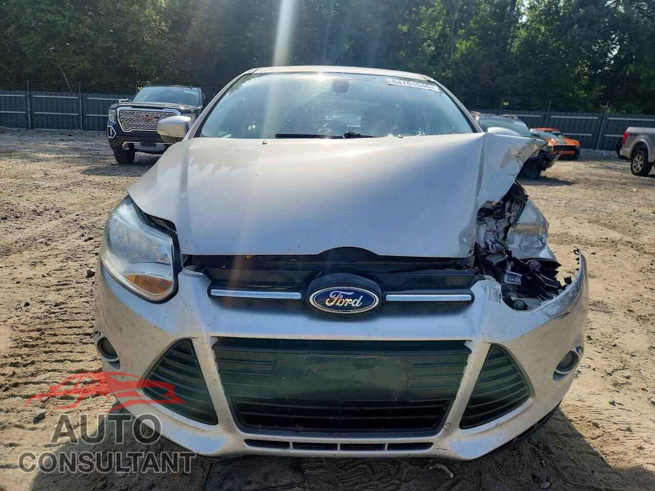 FORD FOCUS 2012 - 1FAHP3M24CL229740