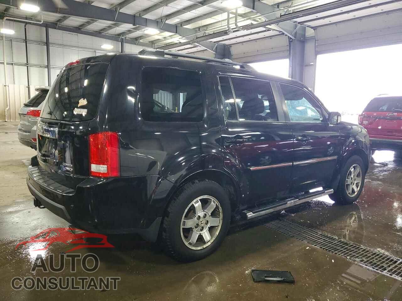HONDA PILOT 2011 - 5FNYF4H98BB080910