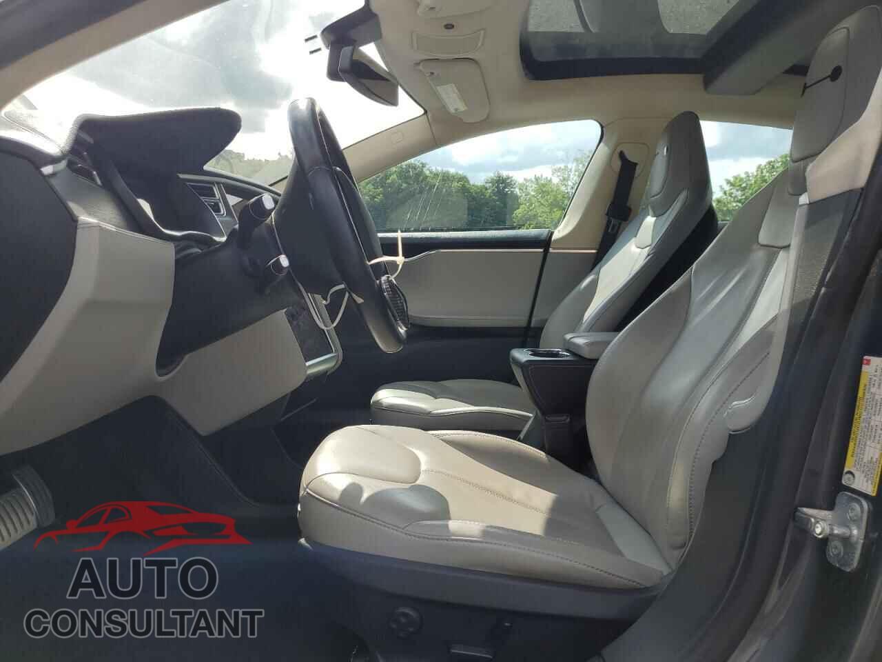 TESLA MODEL S 2014 - 5YJSA1H19EFP51356