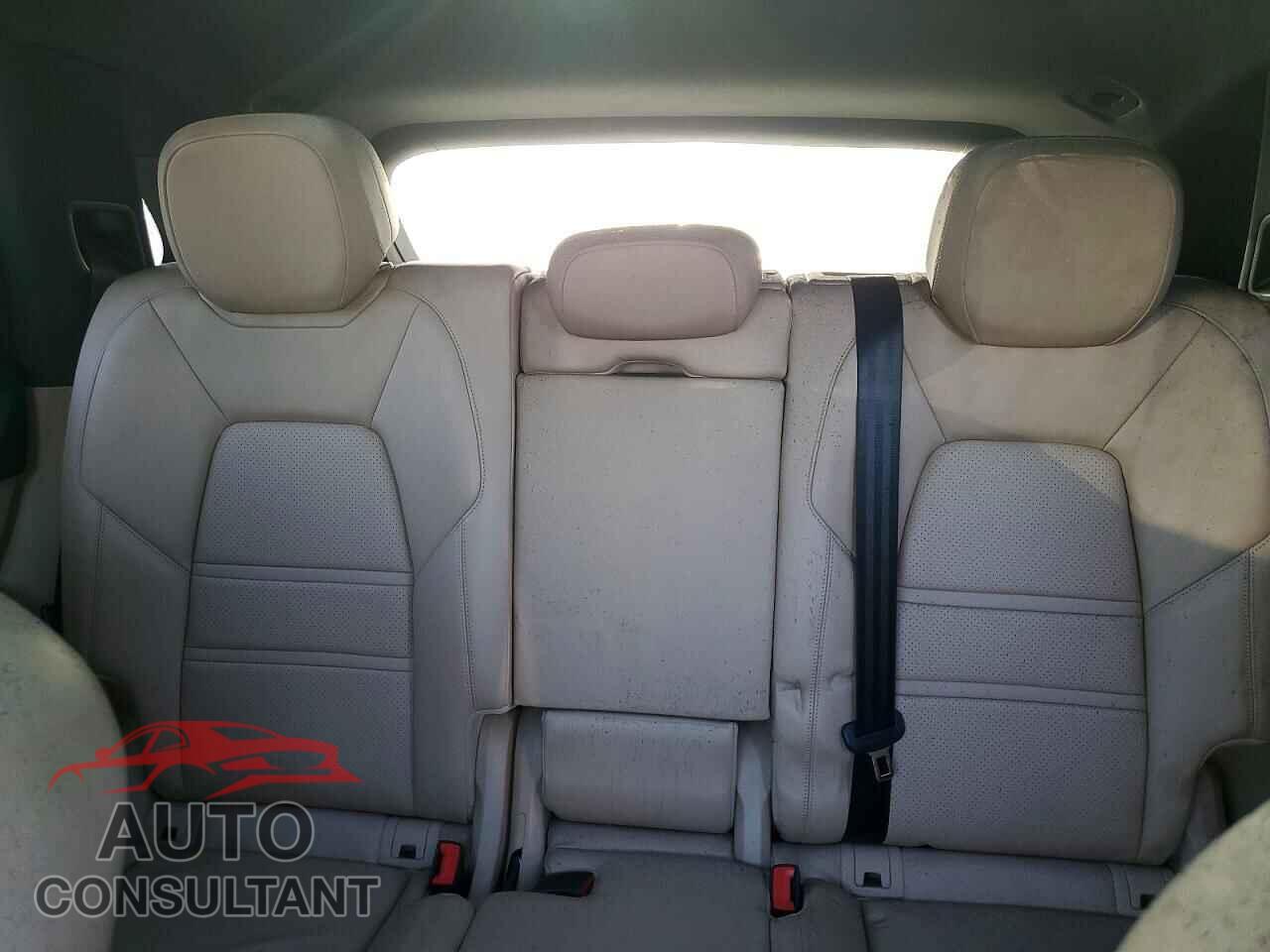 PORSCHE CAYENNE 2019 - WP1AA2AY9KDA06553