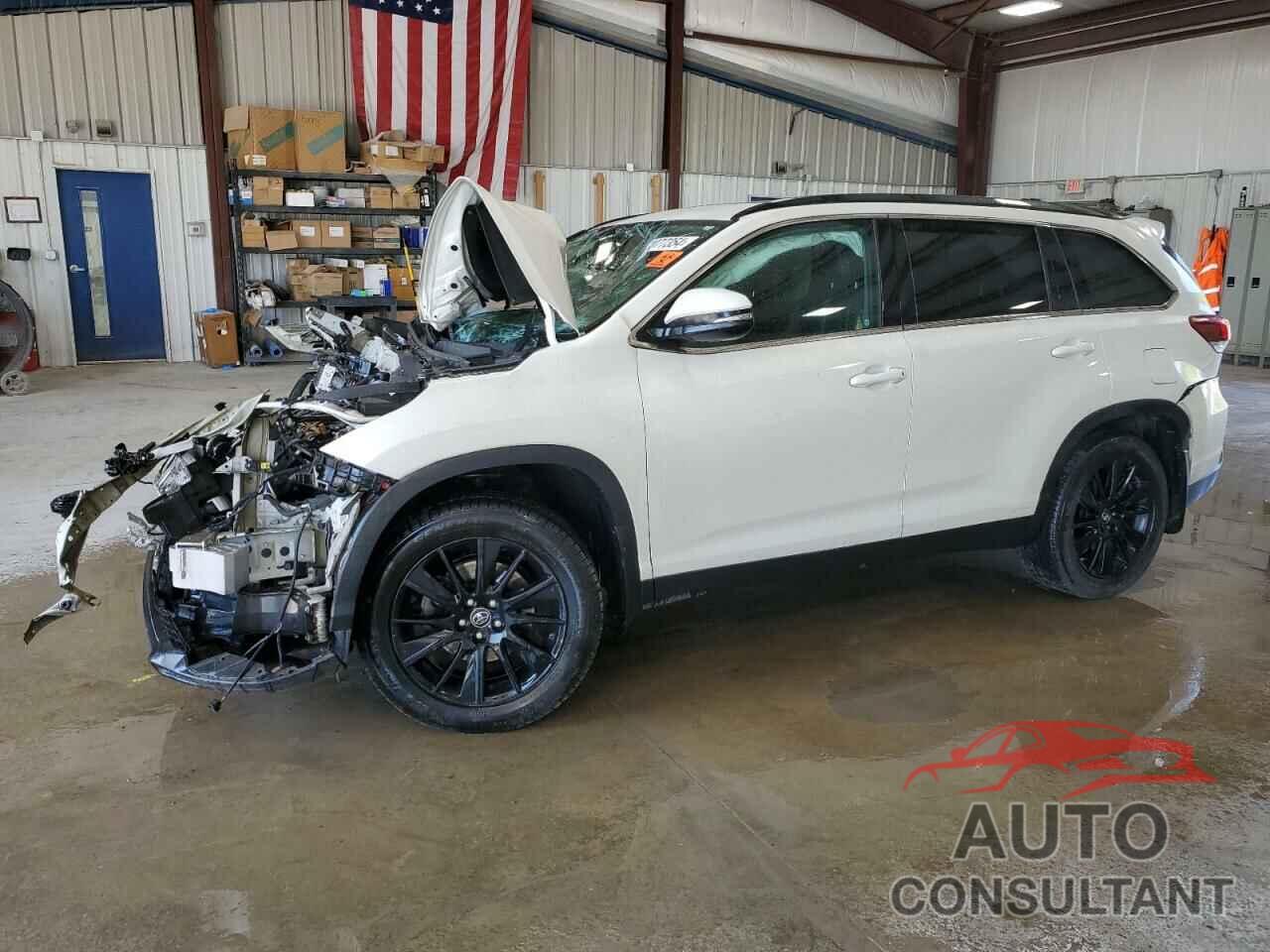 TOYOTA HIGHLANDER 2019 - 5TDJZRFH6KS603949