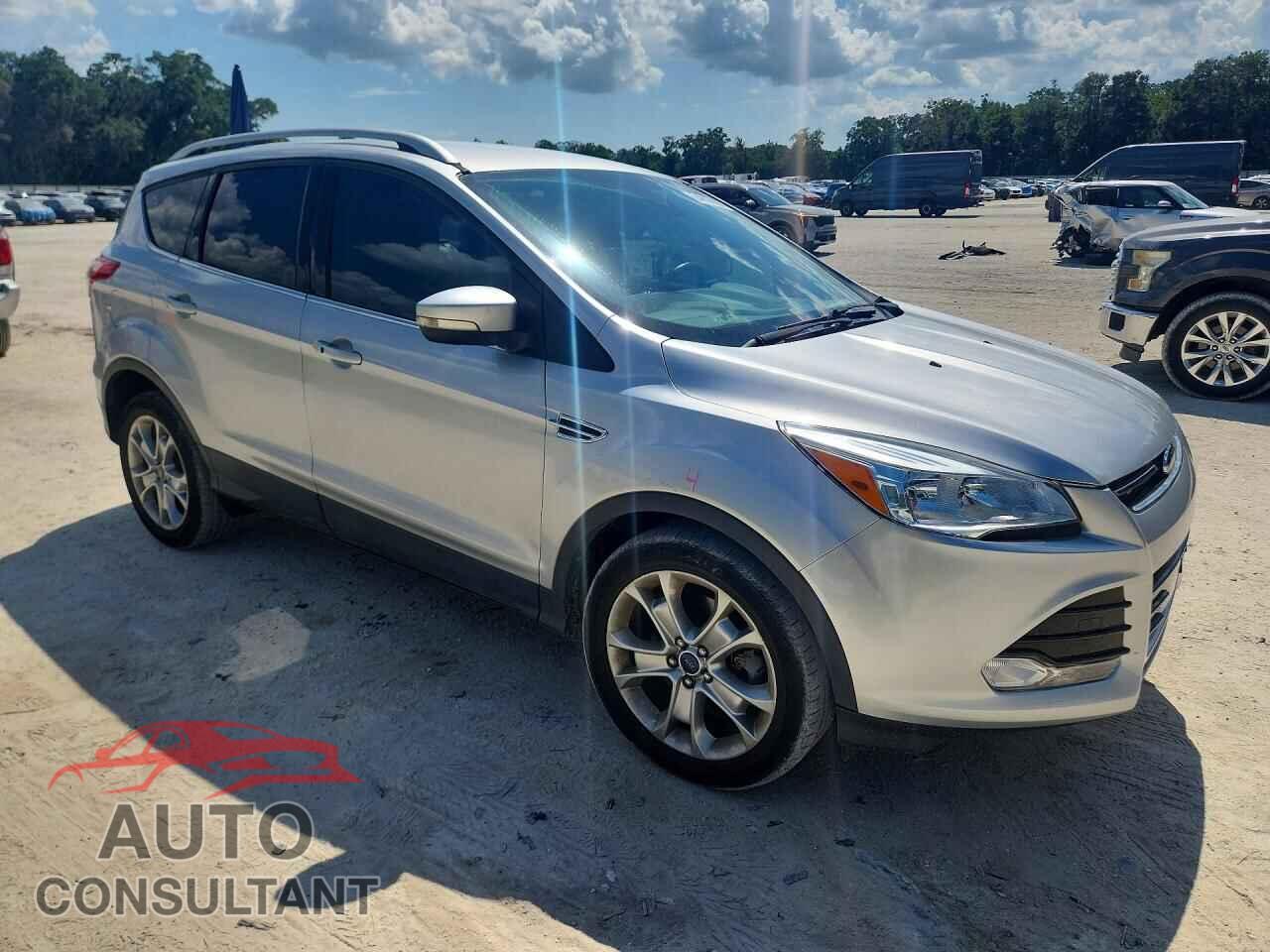 FORD ESCAPE 2015 - 1FMCU0J99FUB45792