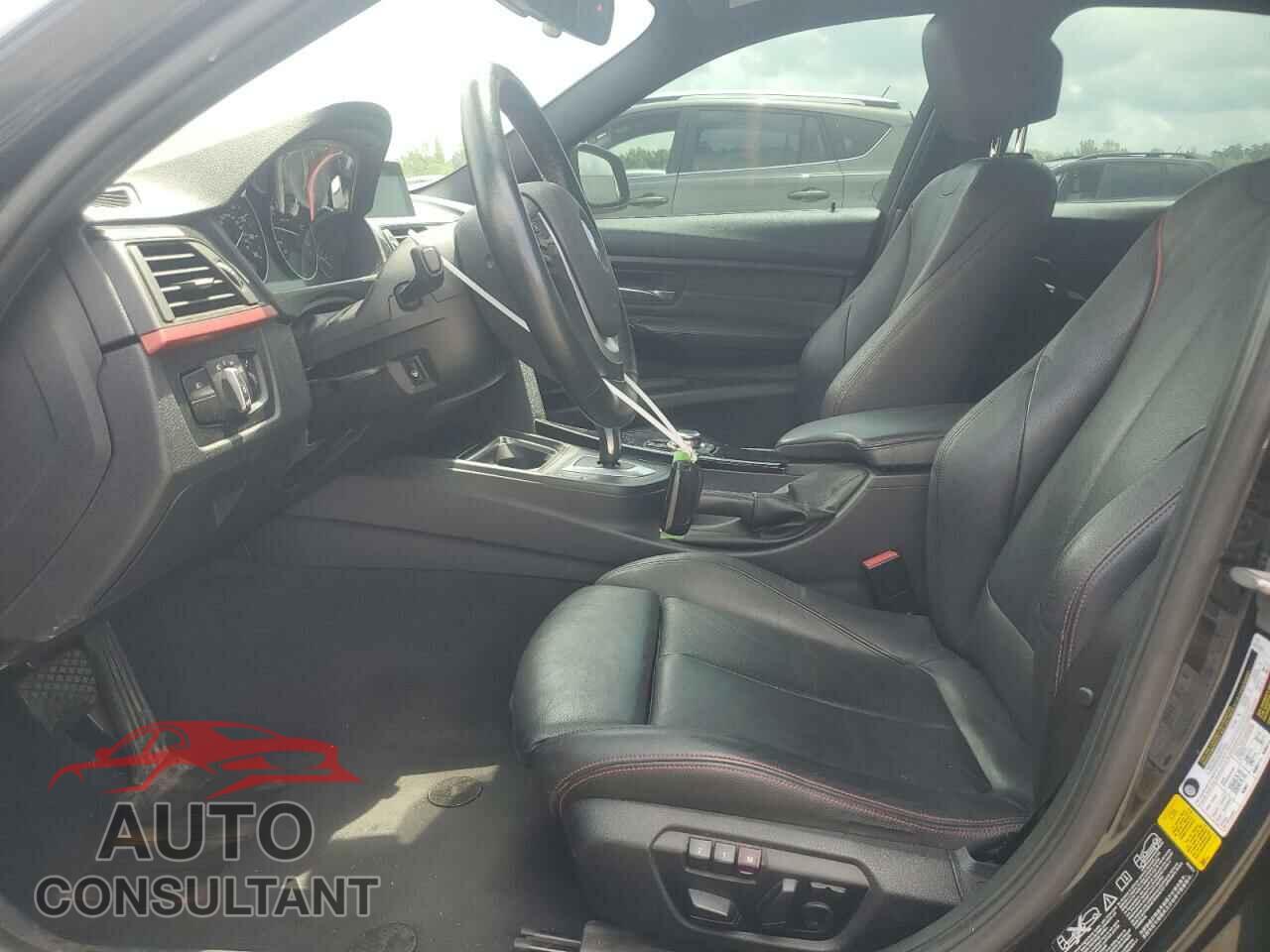 BMW 3 SERIES 2013 - WBA3B5C5XDF598366