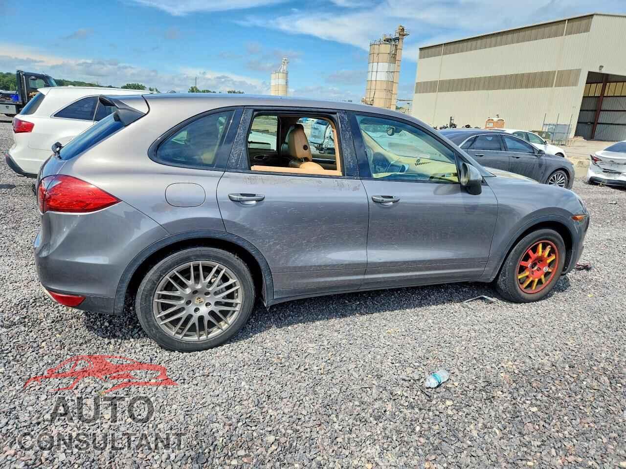 PORSCHE CAYENNE 2012 - WP1AB2A27CLA44881