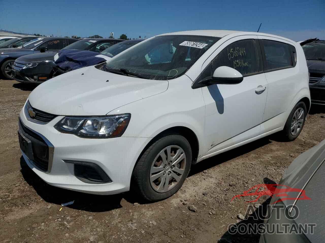 CHEVROLET SONIC 2018 - 1G1JG6SHXJ4105587