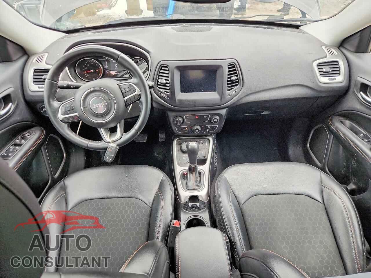 JEEP COMPASS 2019 - 3C4NJDBB1KT678917