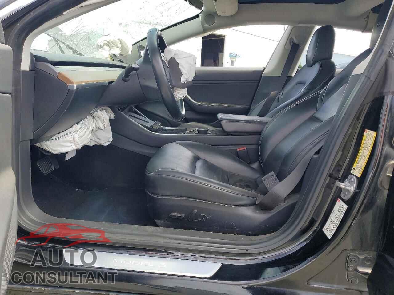 TESLA MODEL 3 2018 - 5YJ3E1EB5JF144273