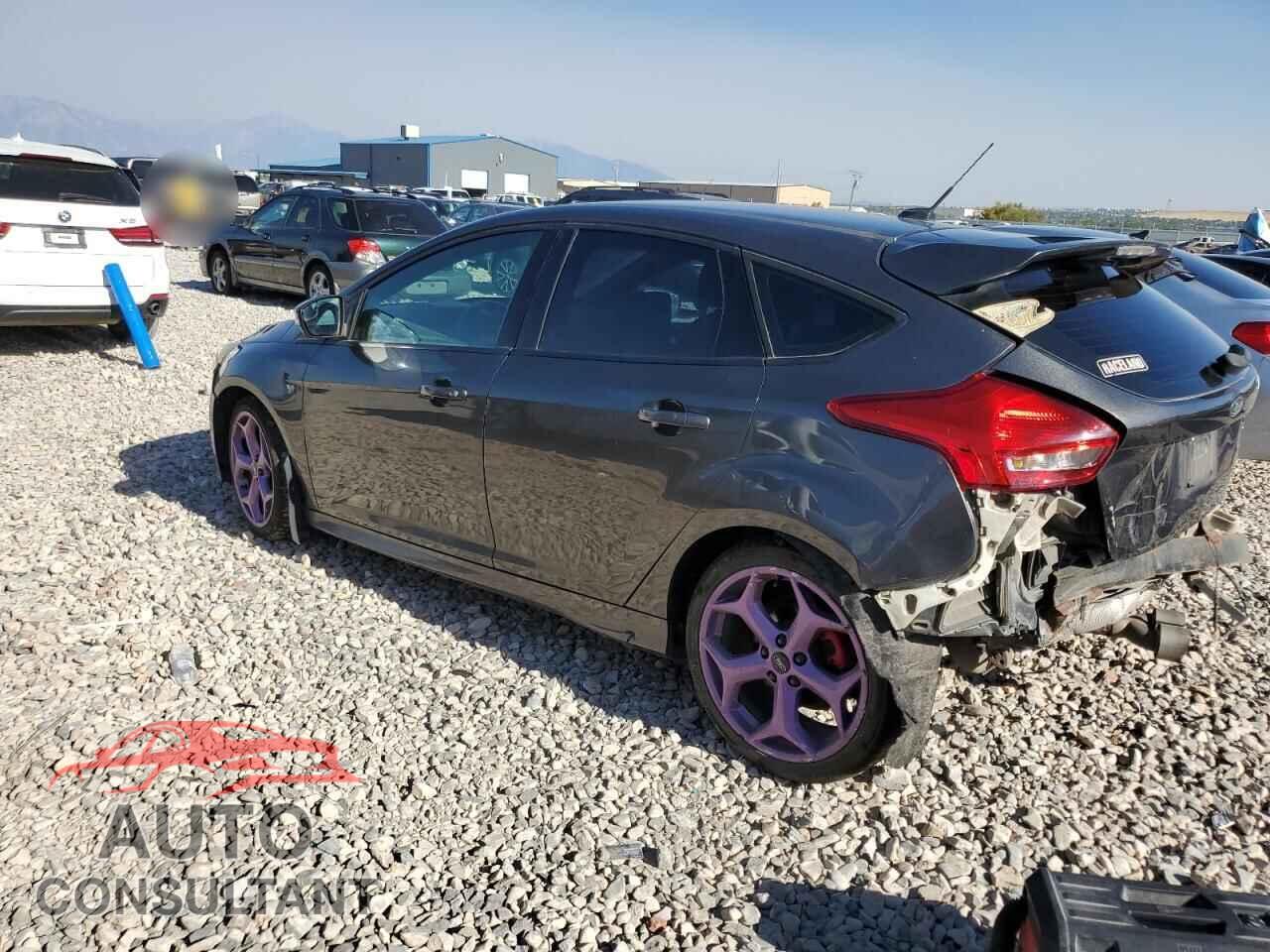 FORD FOCUS 2017 - 1FADP3L9XHL329264