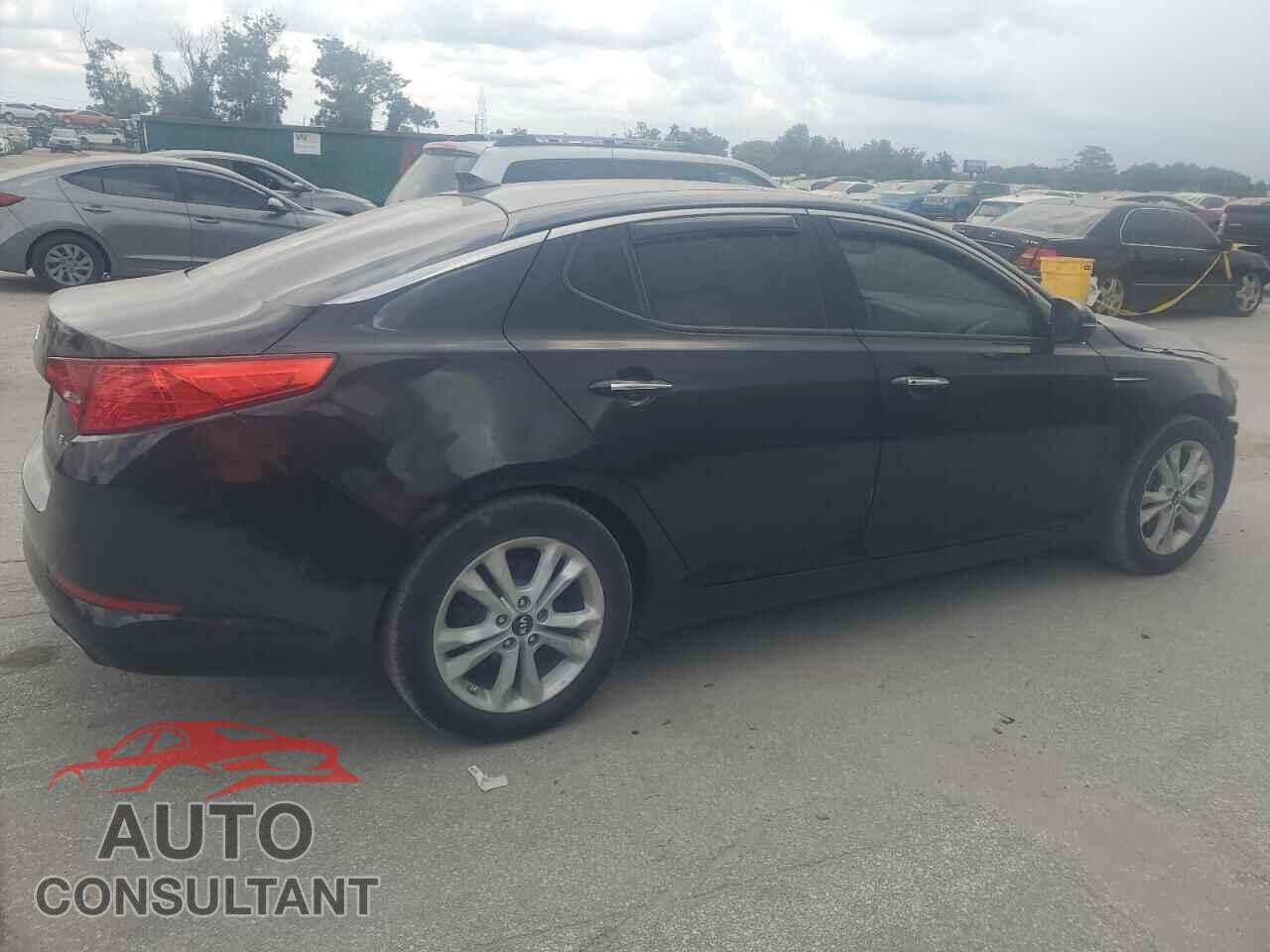 KIA OPTIMA 2011 - KNAGN4A79B5120174