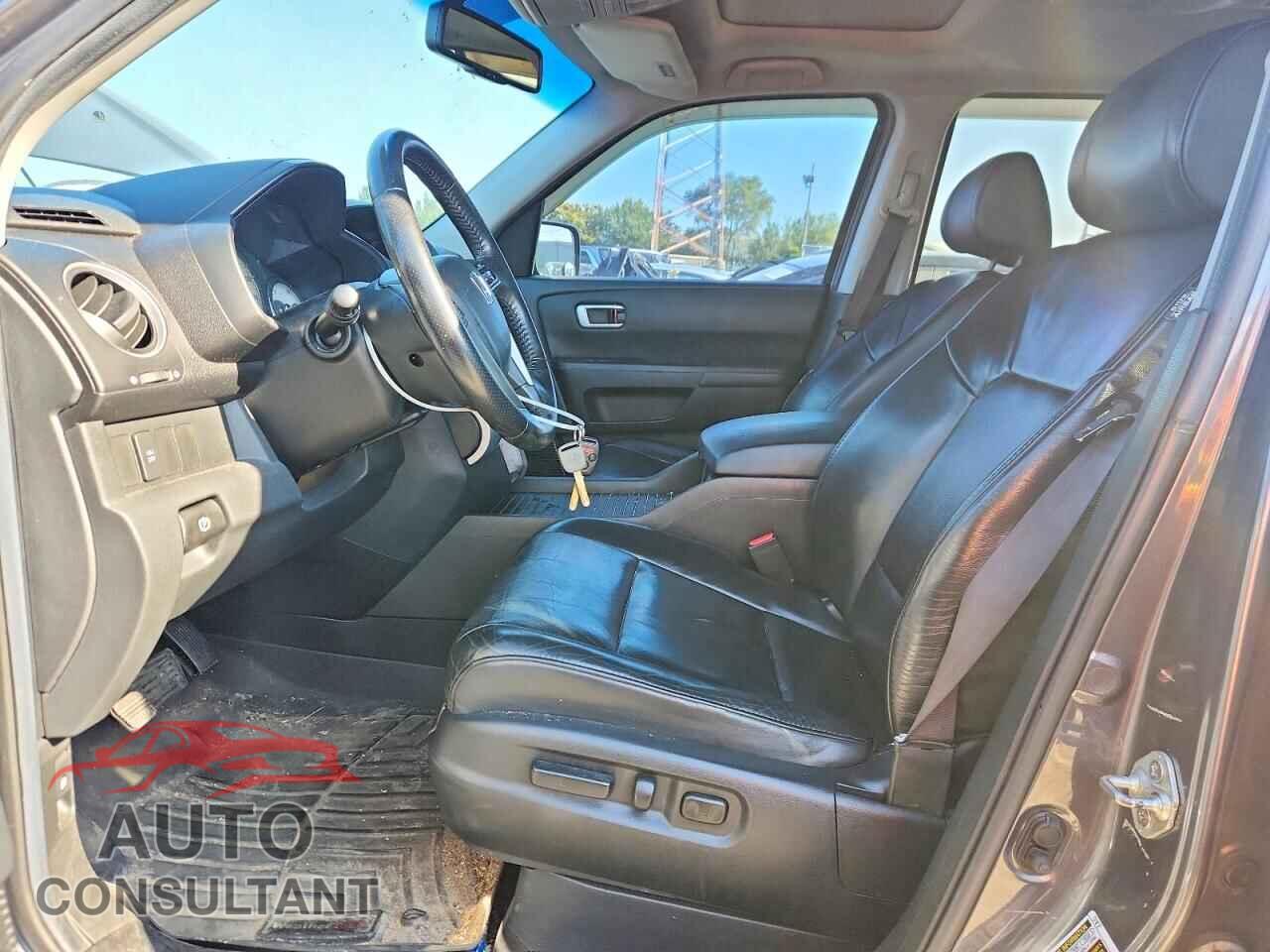 HONDA PILOT 2011 - 5FNYF4H63BB101720