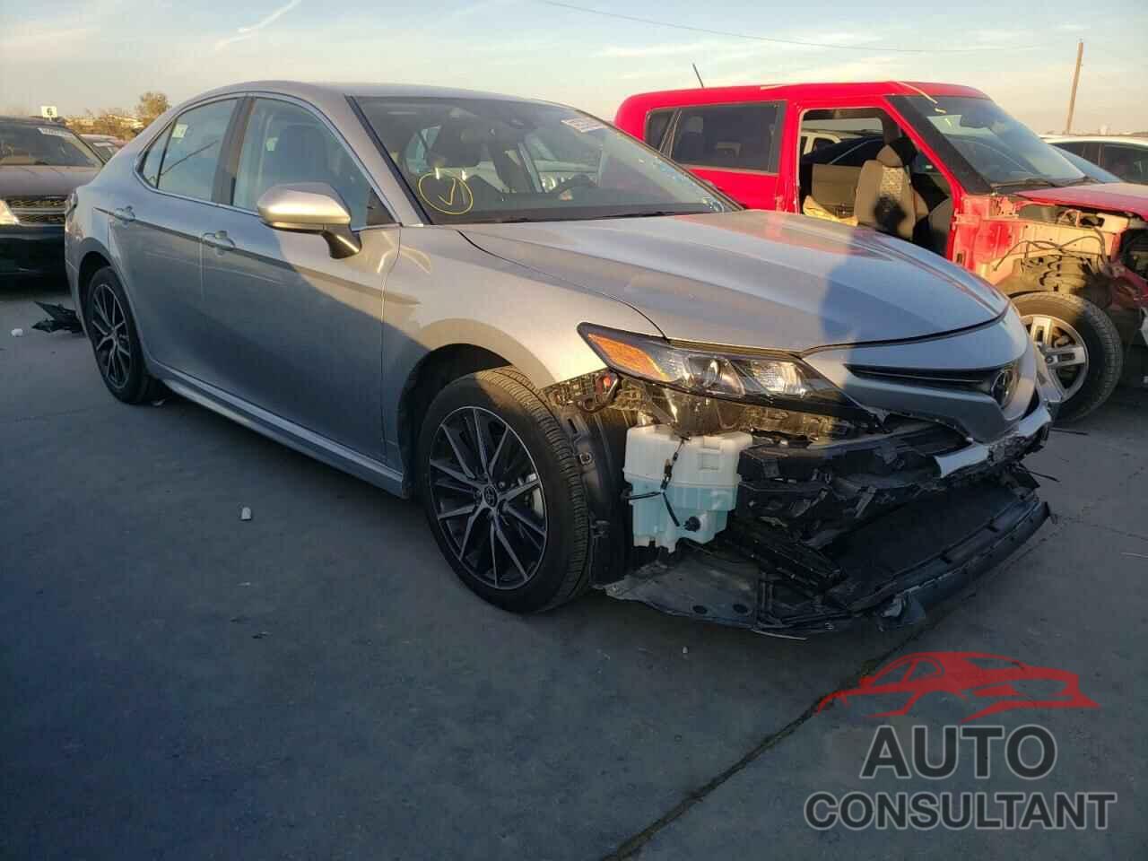 TOYOTA CAMRY 2021 - 4T1G11AK3MU572367