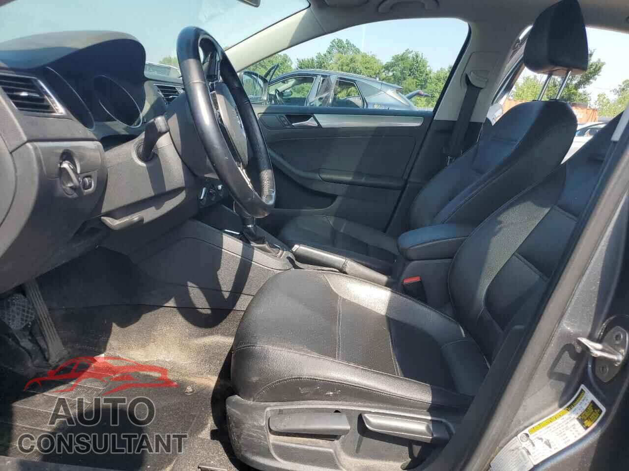 VOLKSWAGEN JETTA 2017 - 3VWDB7AJ0HM230199