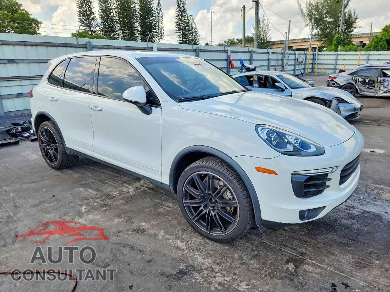 PORSCHE CAYENNE 2016 - WP1AB2A25GLA95639